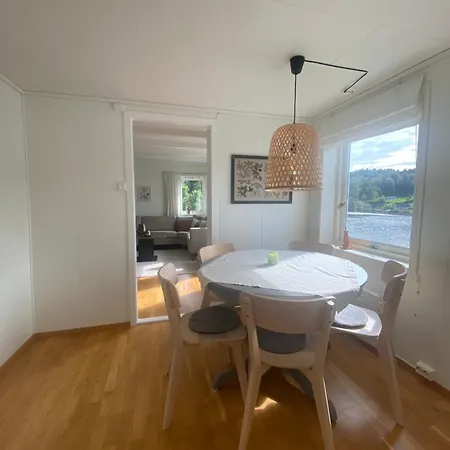 Haraldseidvågen Gjestgjevarstad Feriehus *