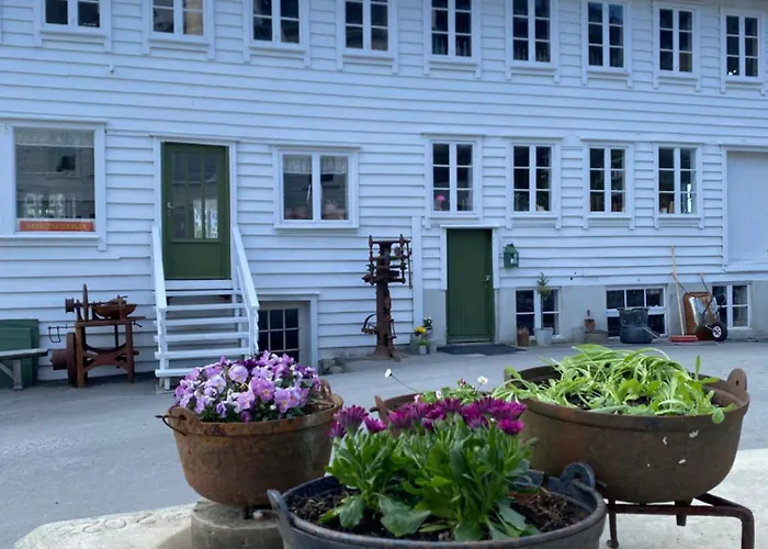 Haraldseidvagen Gjestgjevarstad בית נופש Skjold (Rogaland)